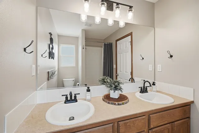 $360,000 | 1615 East Laigo Court, Deer Park, WA 99006