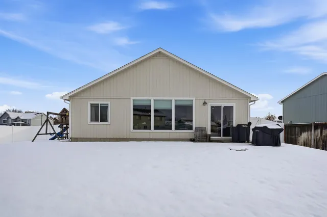 $360,000 | 1615 East Laigo Court, Deer Park, WA 99006