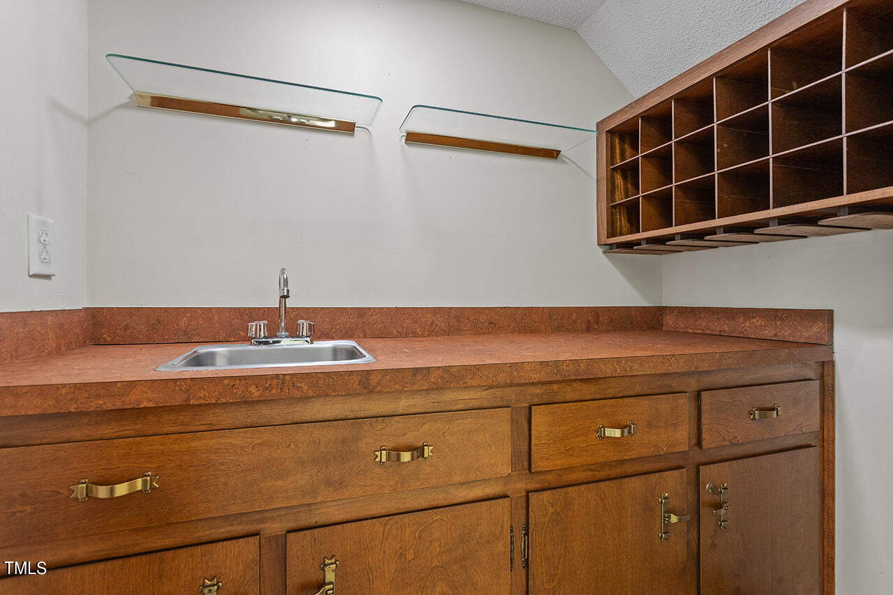 8845 Woodyhill Road Raleigh, NC 27613 - Photo 8 of 34 8845 Woodyhill Road_16