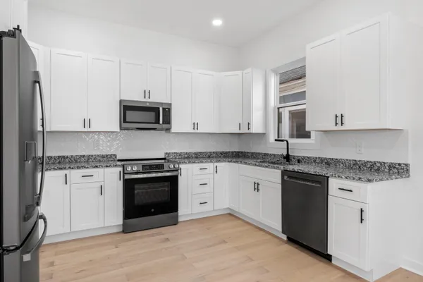 $544,000 | 2006 East 12th Street, Chattanooga, TN 37404