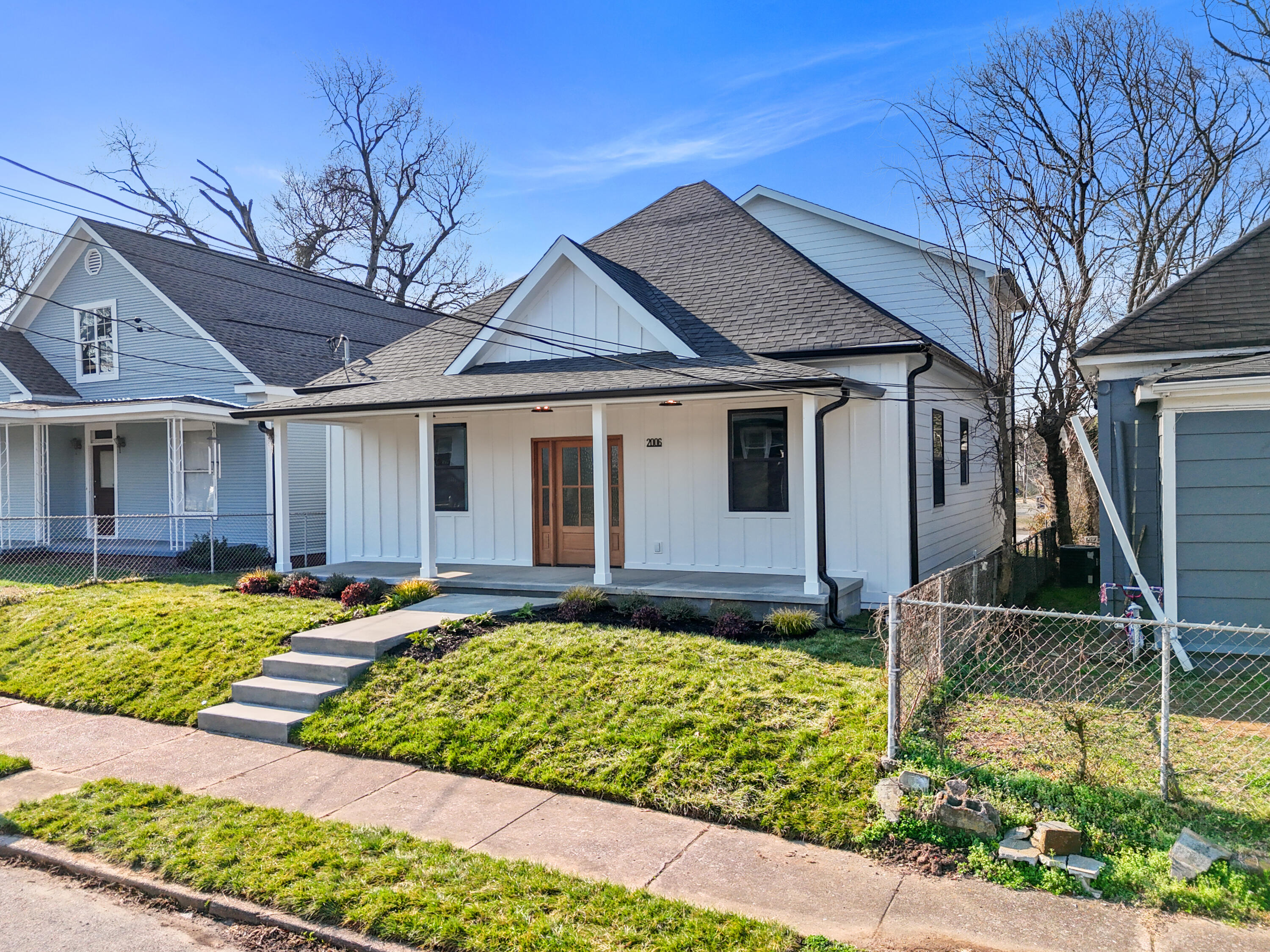 2006 East 12th Street Chattanooga, TN 37404 - Photo 2 of 44 dji_20260301231410_0959_d
