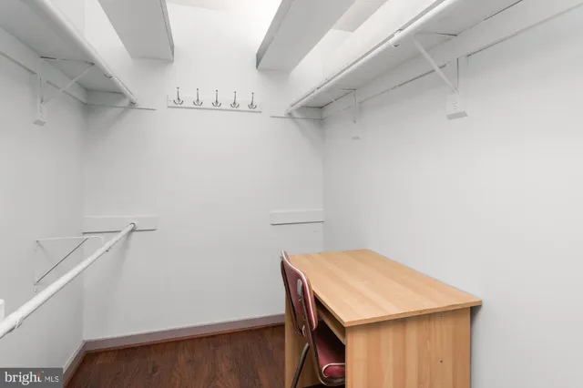 a view of utility room