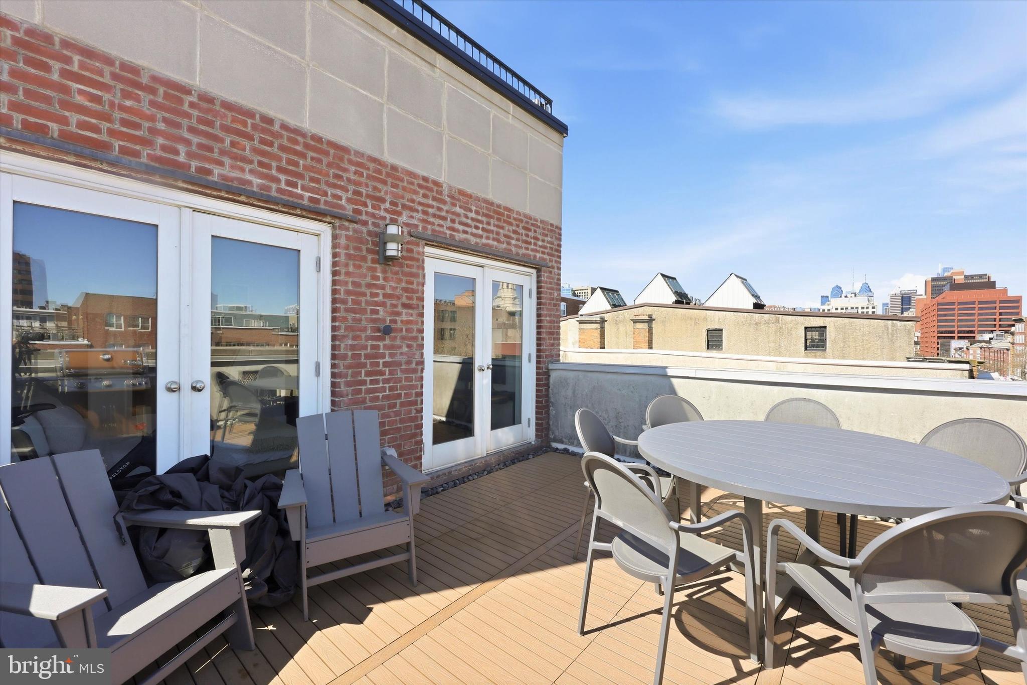 112 Market Street, Unit 3 Philadelphia, PA 19106 - Photo 18 of 21