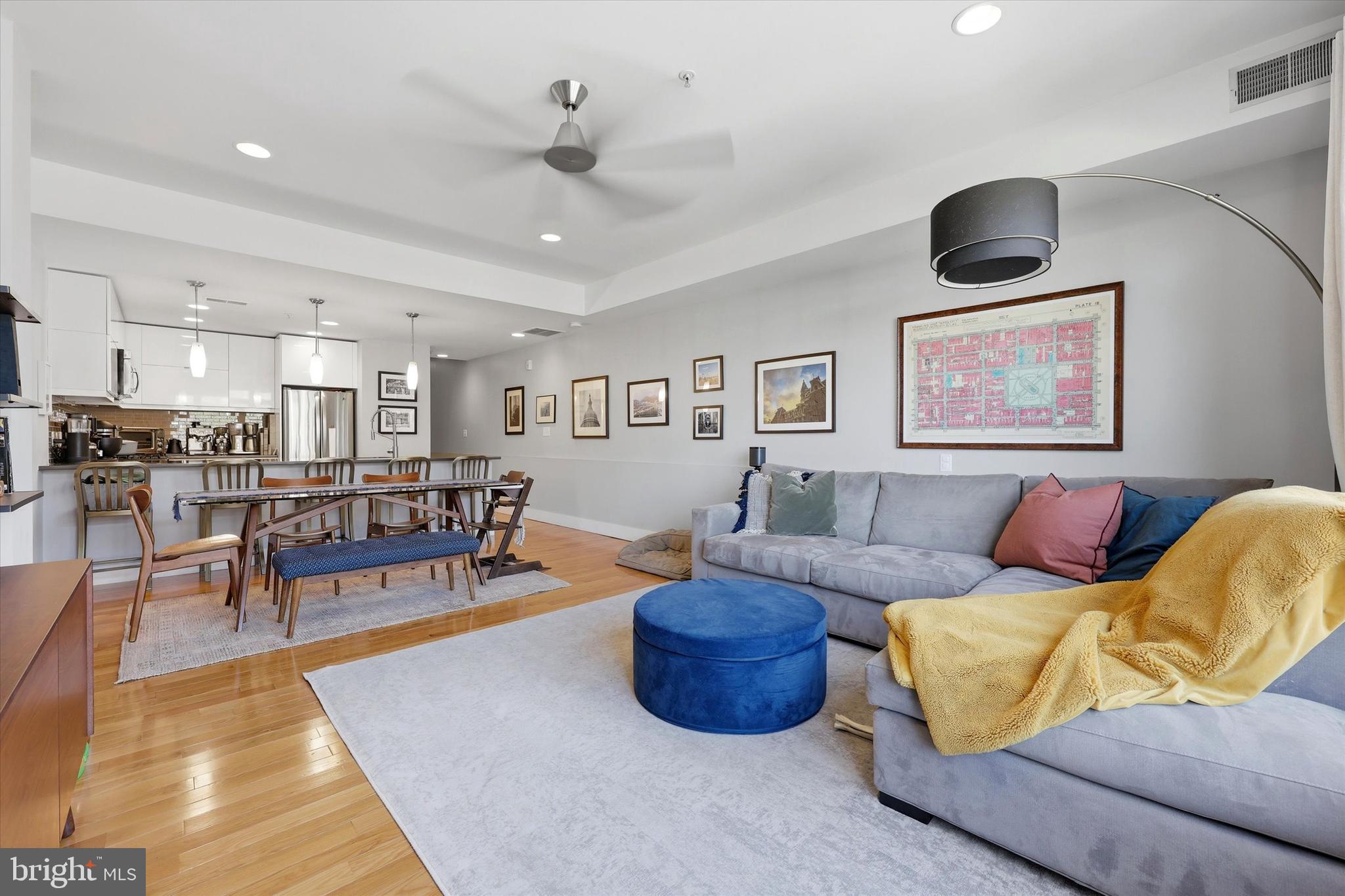 112 Market Street, Unit 3 Philadelphia, PA 19106 - Photo 3 of 21