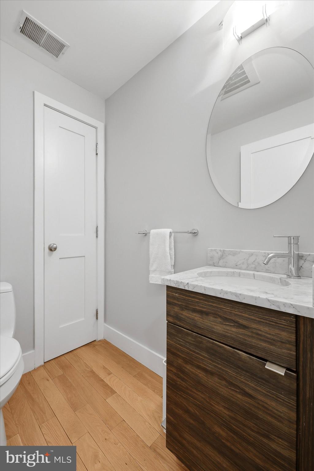 112 Market Street, Unit 3 Philadelphia, PA 19106 - Photo 6 of 21