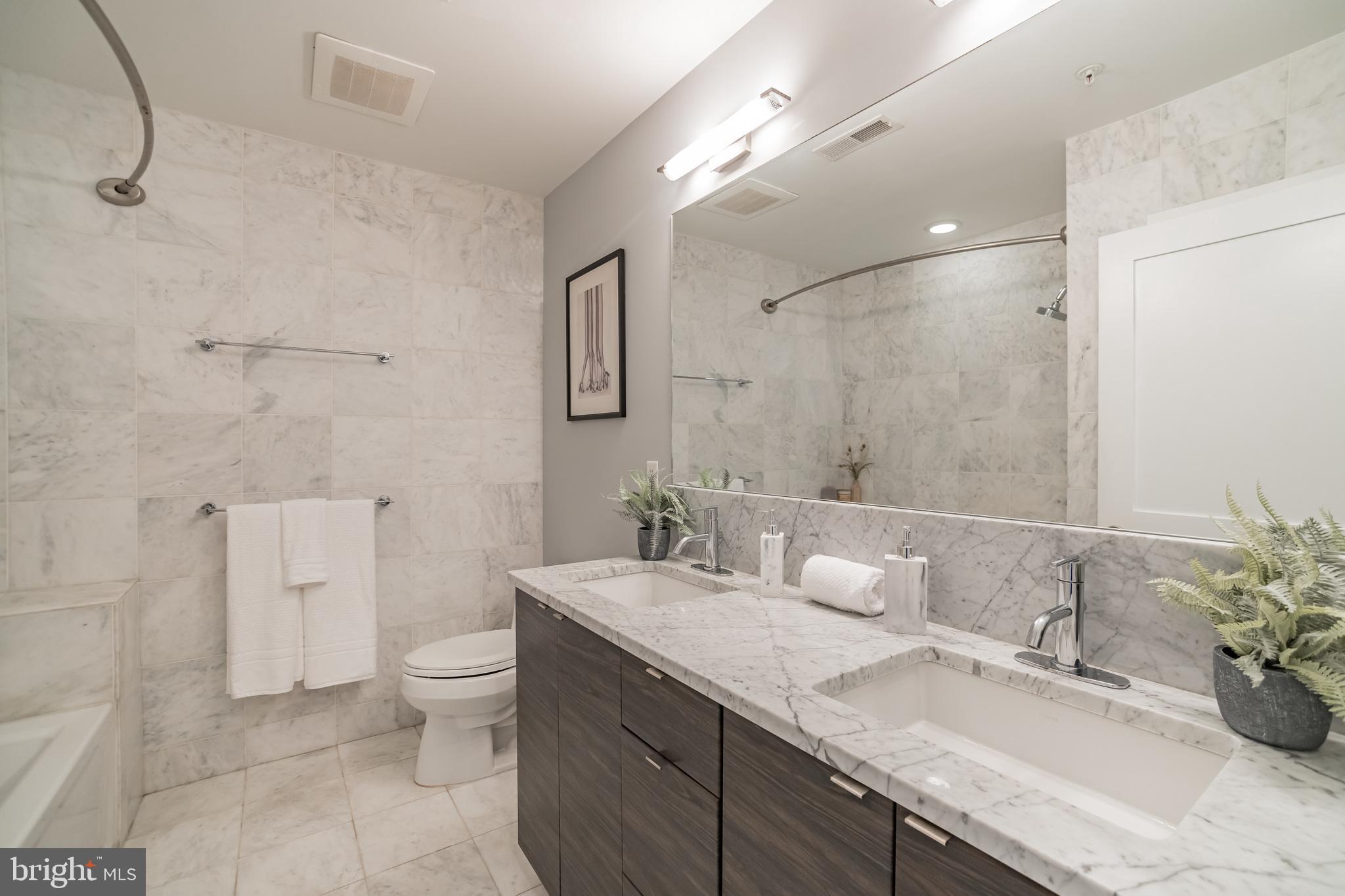 112 Market Street, Unit 3 Philadelphia, PA 19106 - Photo 10 of 21