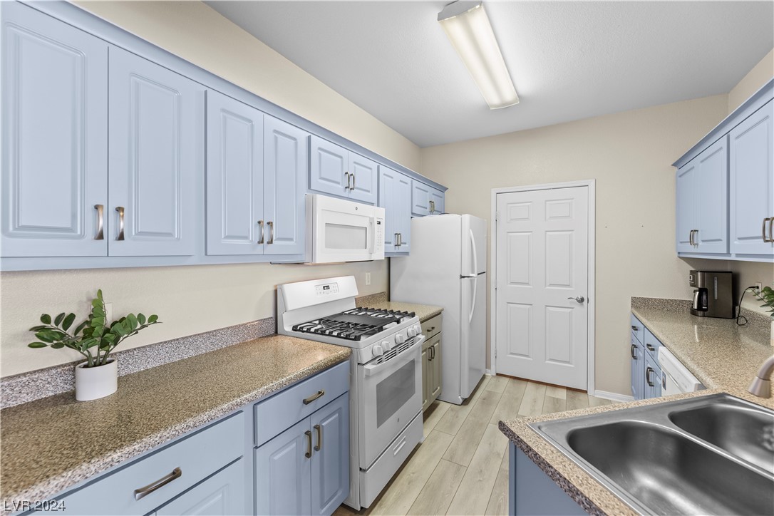 8555 West Russell Road, Unit 2074 Las Vegas, NV 89113 - Photo 6 of 22 Gallery Image 6