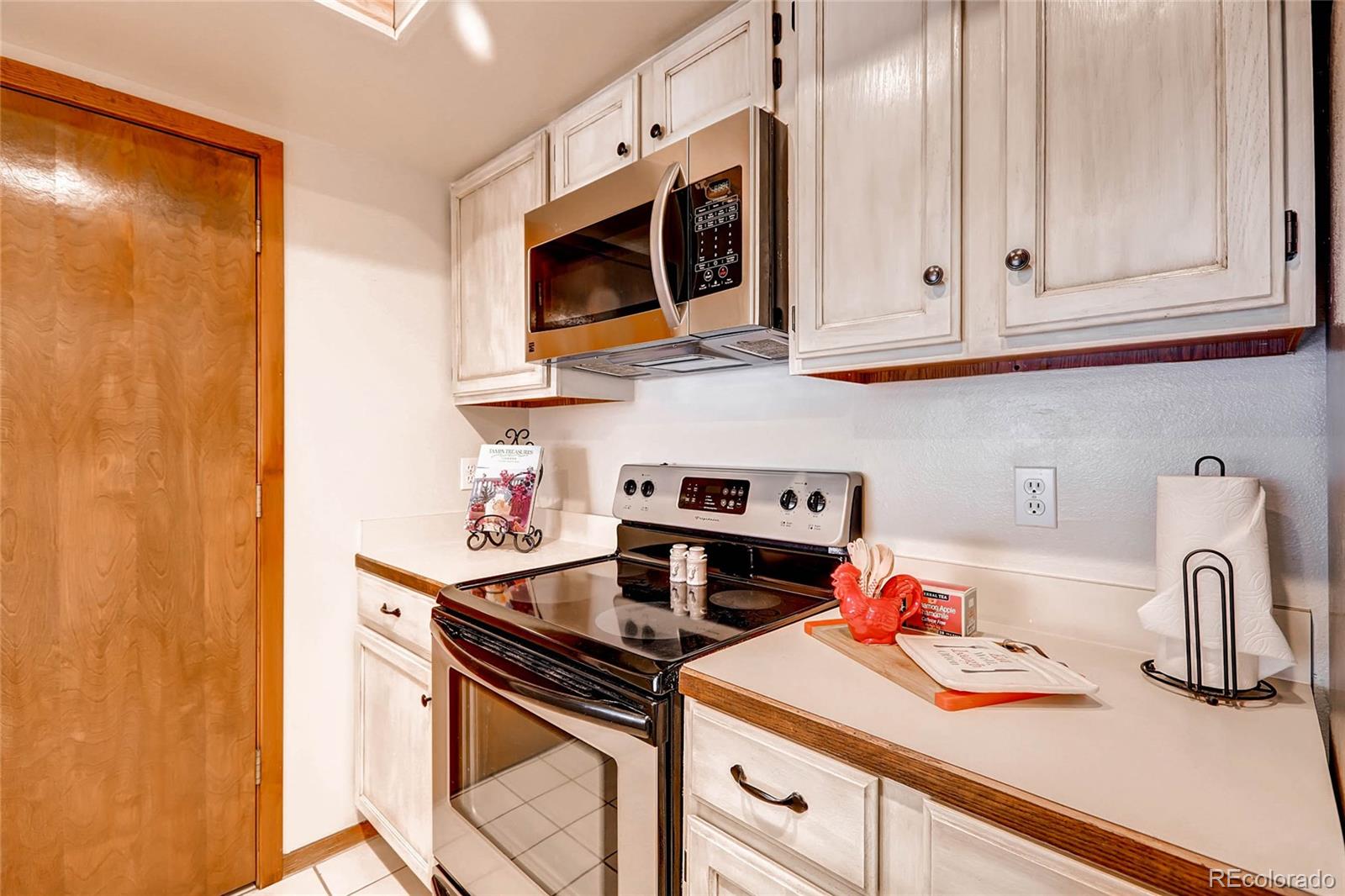 23587 Genesee Village Road, Unit F Golden, CO 80401 - Photo 10 of 23 Gallery Image 10
