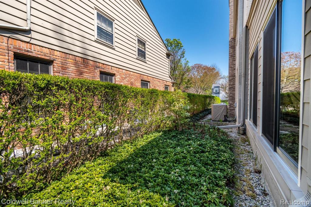 320 Touraine Road Grosse Pointe Farms, MI 48236 - Photo 54 of 60