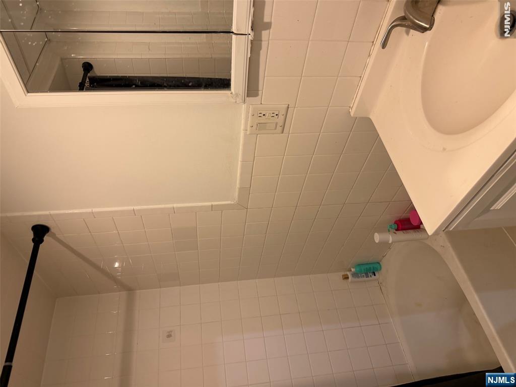 150 Park Avenue, Unit 1 East Rutherford, NJ 07073 - Photo 7 of 8