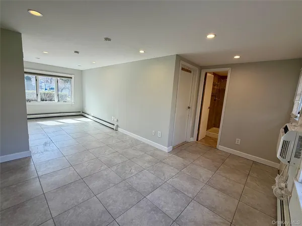 $4,650 | 14 Glendale Drive, Melville, NY 11747
