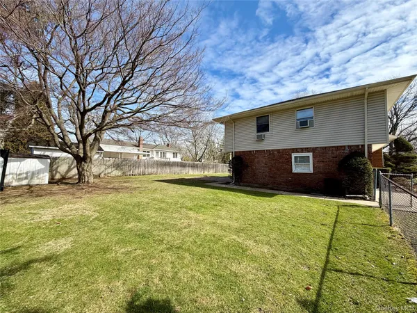 $4,650 | 14 Glendale Drive, Melville, NY 11747