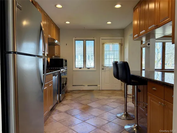$4,650 | 14 Glendale Drive, Melville, NY 11747