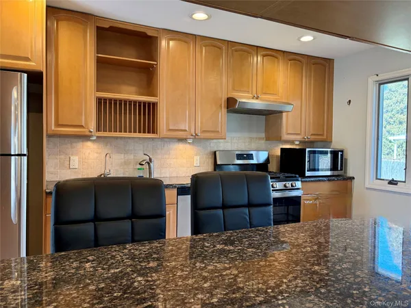 $4,650 | 14 Glendale Drive, Melville, NY 11747