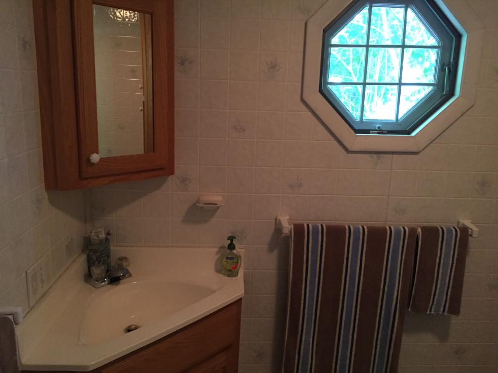 903 County Street Bennington, VT 05201 - Photo 16 of 17 Gallery Image 16