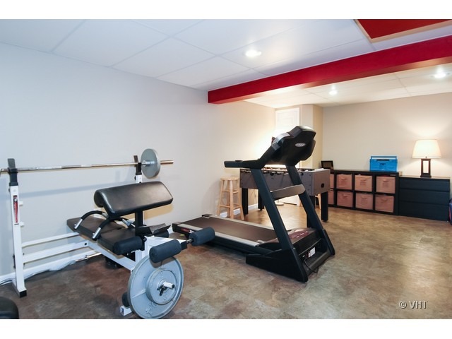 914 Oak Ridge Boulevard Elgin, IL 60120 - Photo 14 of 15