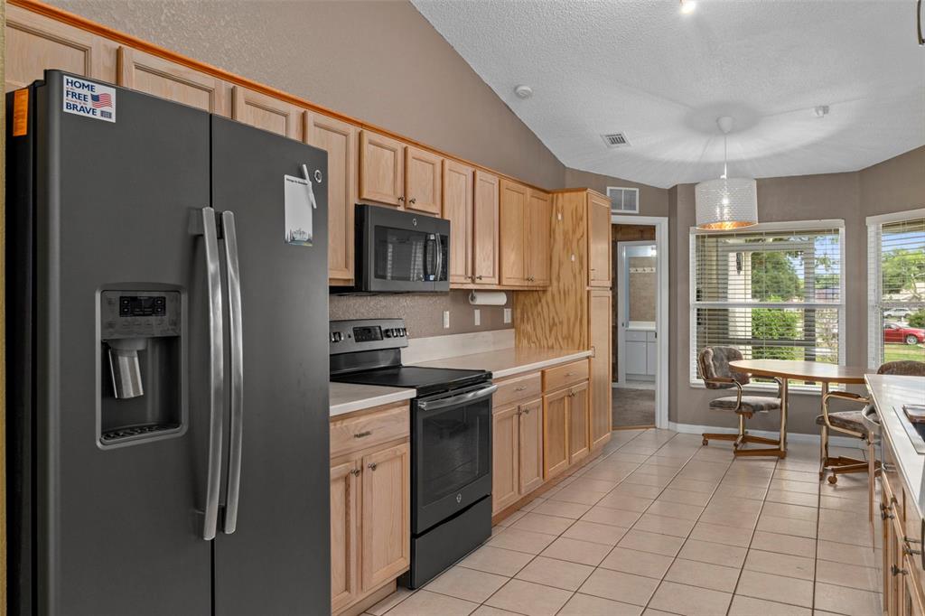 407 Montpelier Court Spring Hill, FL 34608 - Photo 14 of 38