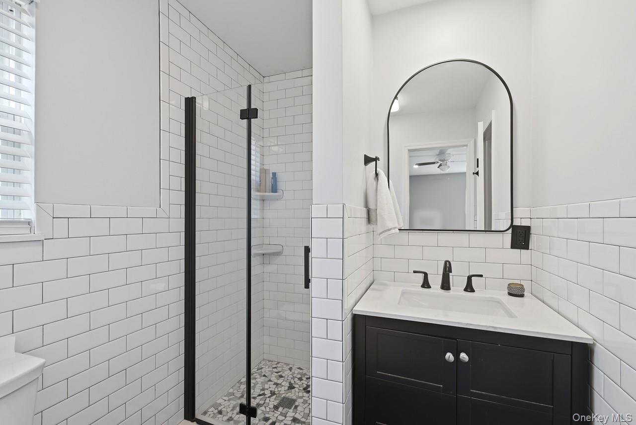 31 Sayville Road Sound Beach, NY 11789 - Photo 13 of 18