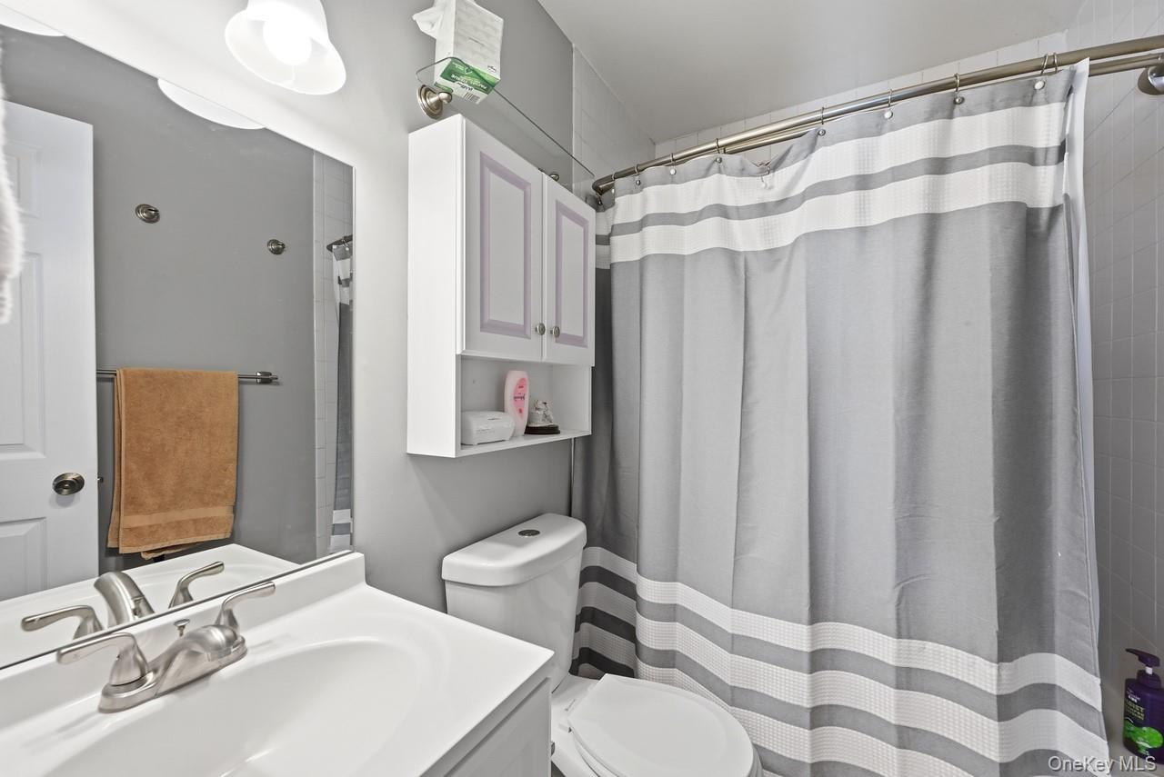 31 Sayville Road Sound Beach, NY 11789 - Photo 14 of 18