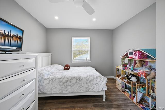 31 Sayville Road Sound Beach, NY 11789 - Photo 17 of 18