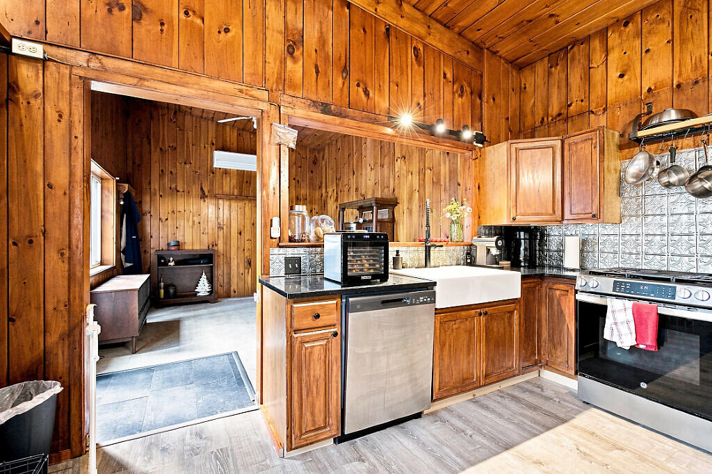 89 Windemere Lane Unity, ME 04988 - Photo 13 of 28 Kitchen