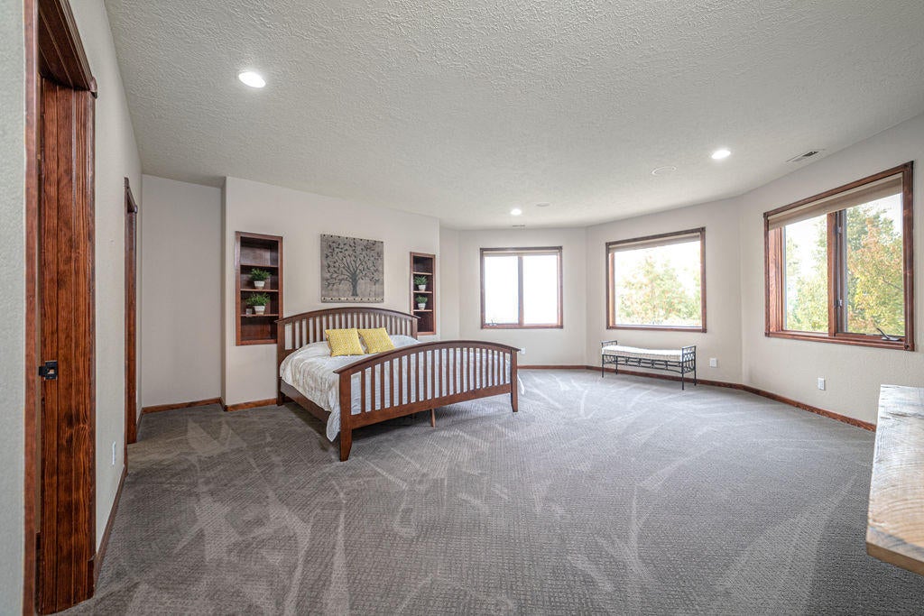 60675 Billadeau Road Bend, OR 97702 - Photo 33 of 87 PhotoMyListing-23