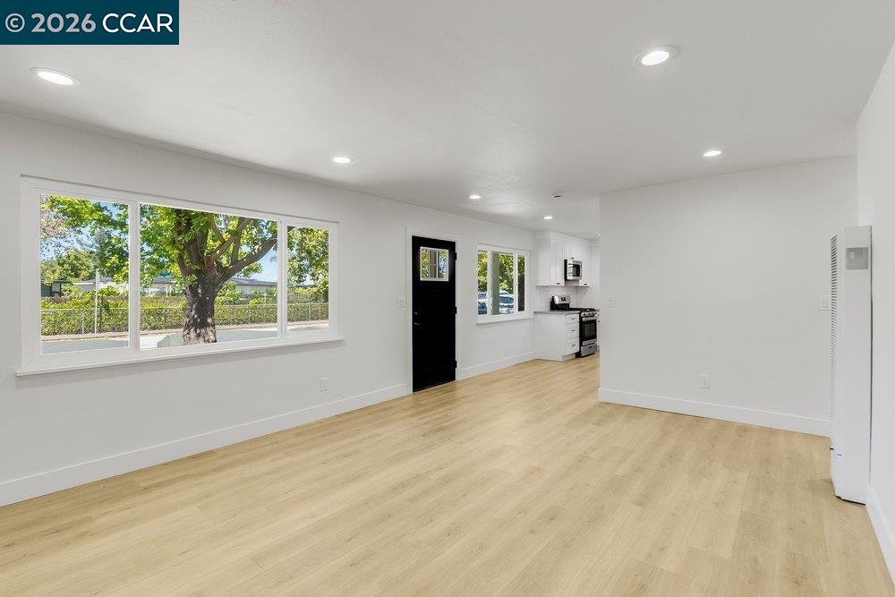 1650 Moraga Drive Santa Rosa, CA 95404 - Photo 7 of 33