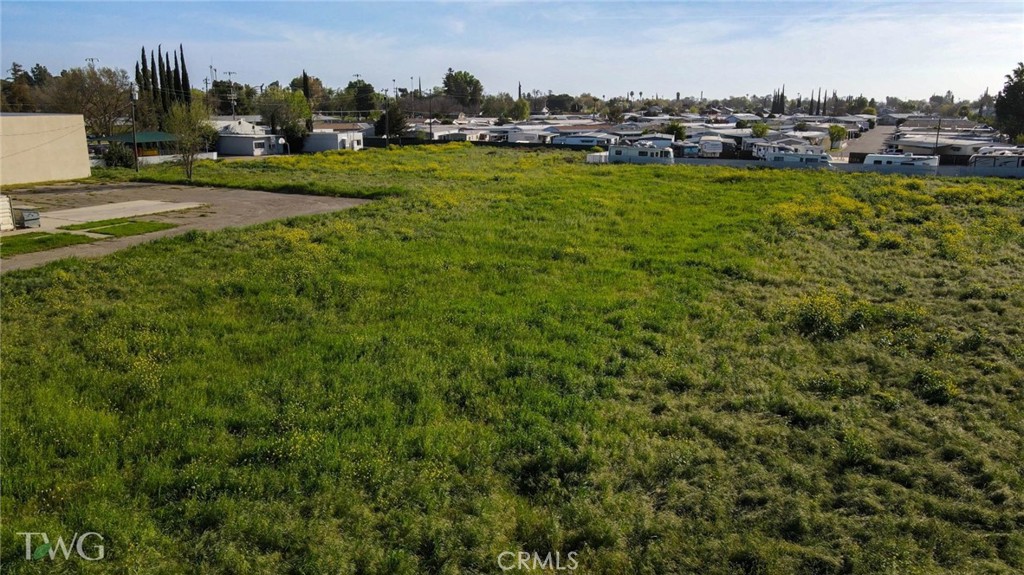 0 Santa Nella Boulevard Gustine, CA 95322 - Photo 12 of 12 a view of a lake with houses