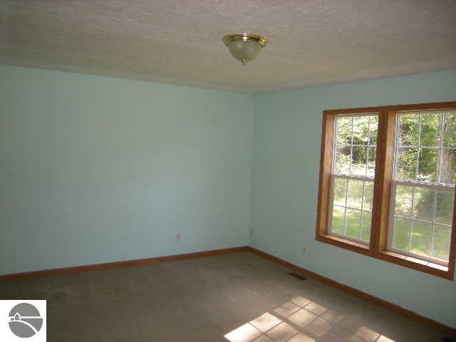 2495 Hoosier Valley Road Traverse City, MI 49685 - Photo 12 of 14 1720539-12.JPG