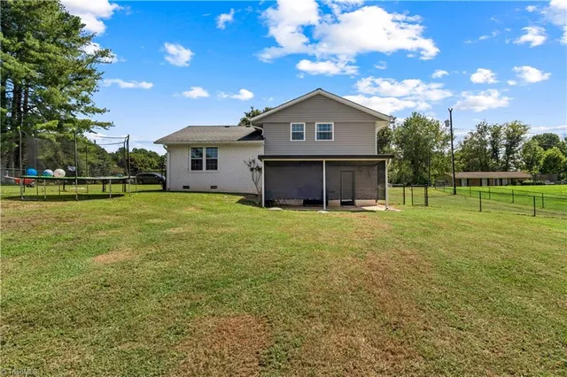 $329,000 | 274 Dixie Hill Road, North Wilkesboro, NC 28659