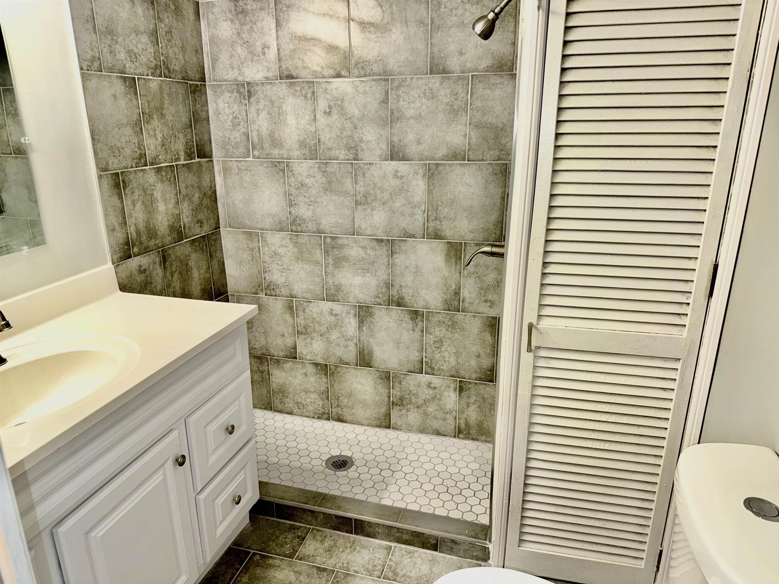 1 Atlas Avenue Hooksett, NH 03106 - Photo 24 of 28