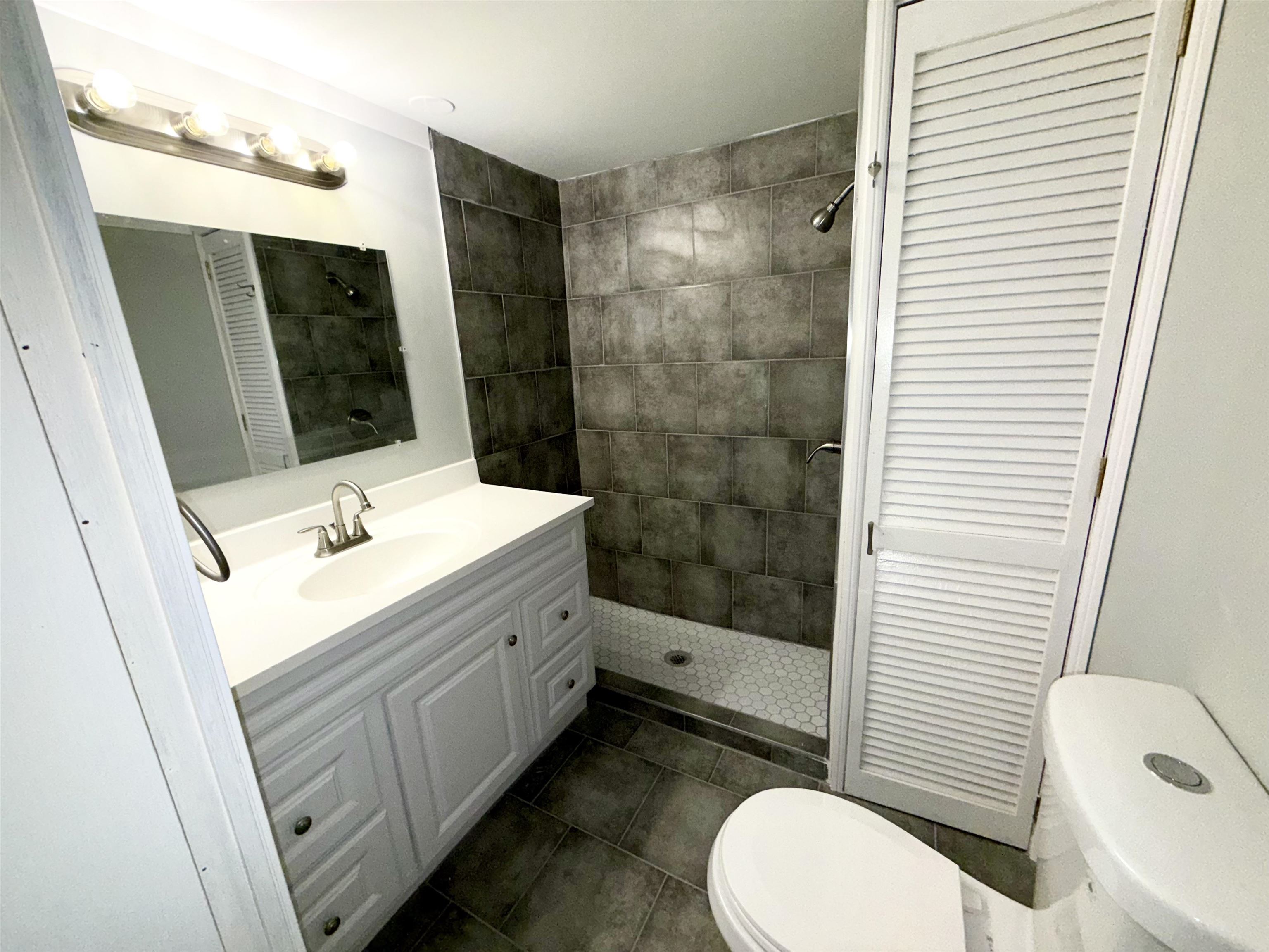 1 Atlas Avenue Hooksett, NH 03106 - Photo 25 of 28