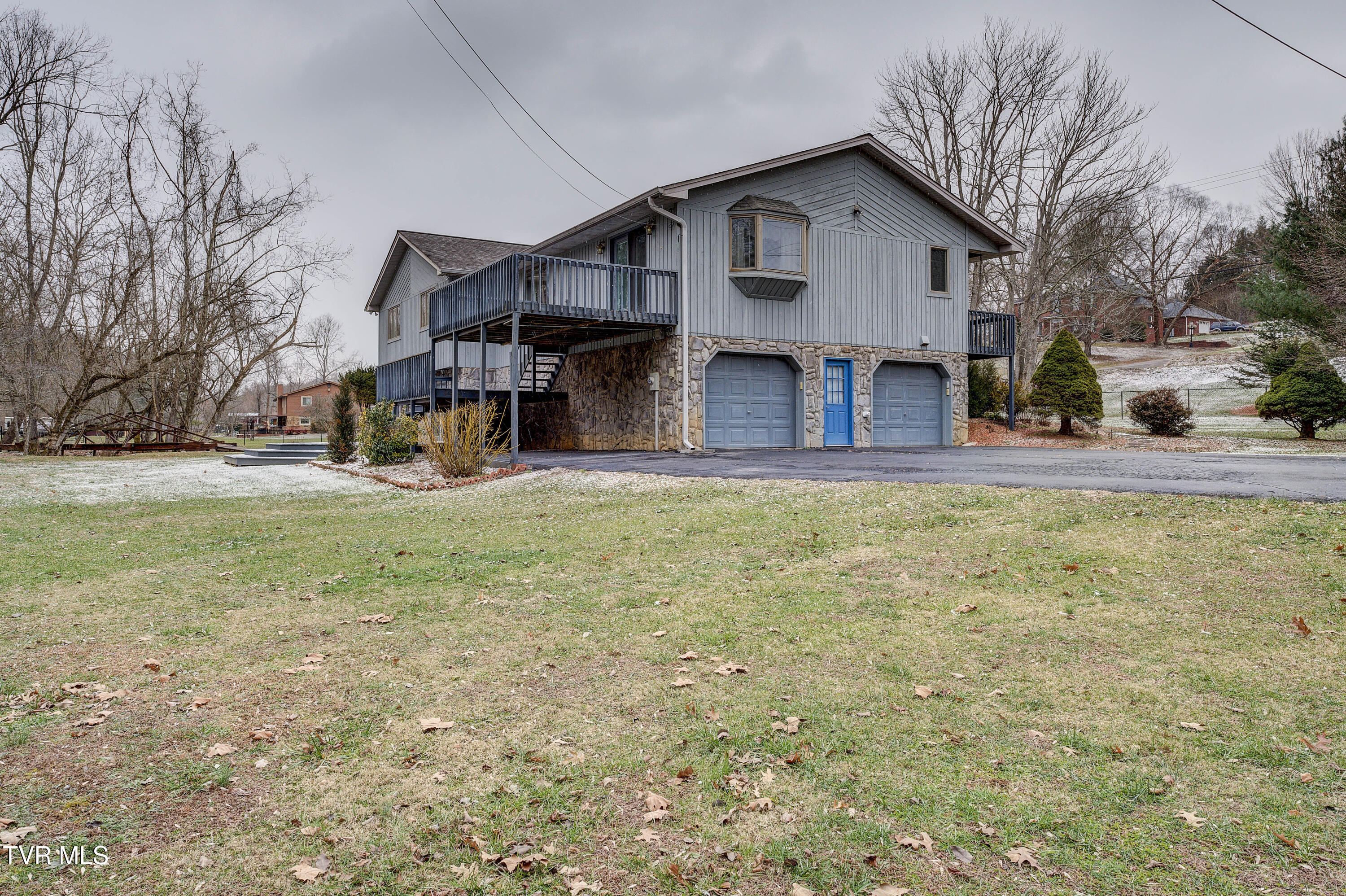 562 Fall Creek Road Blountville, TN 37617 - Photo 3 of 64 FallCreek--54