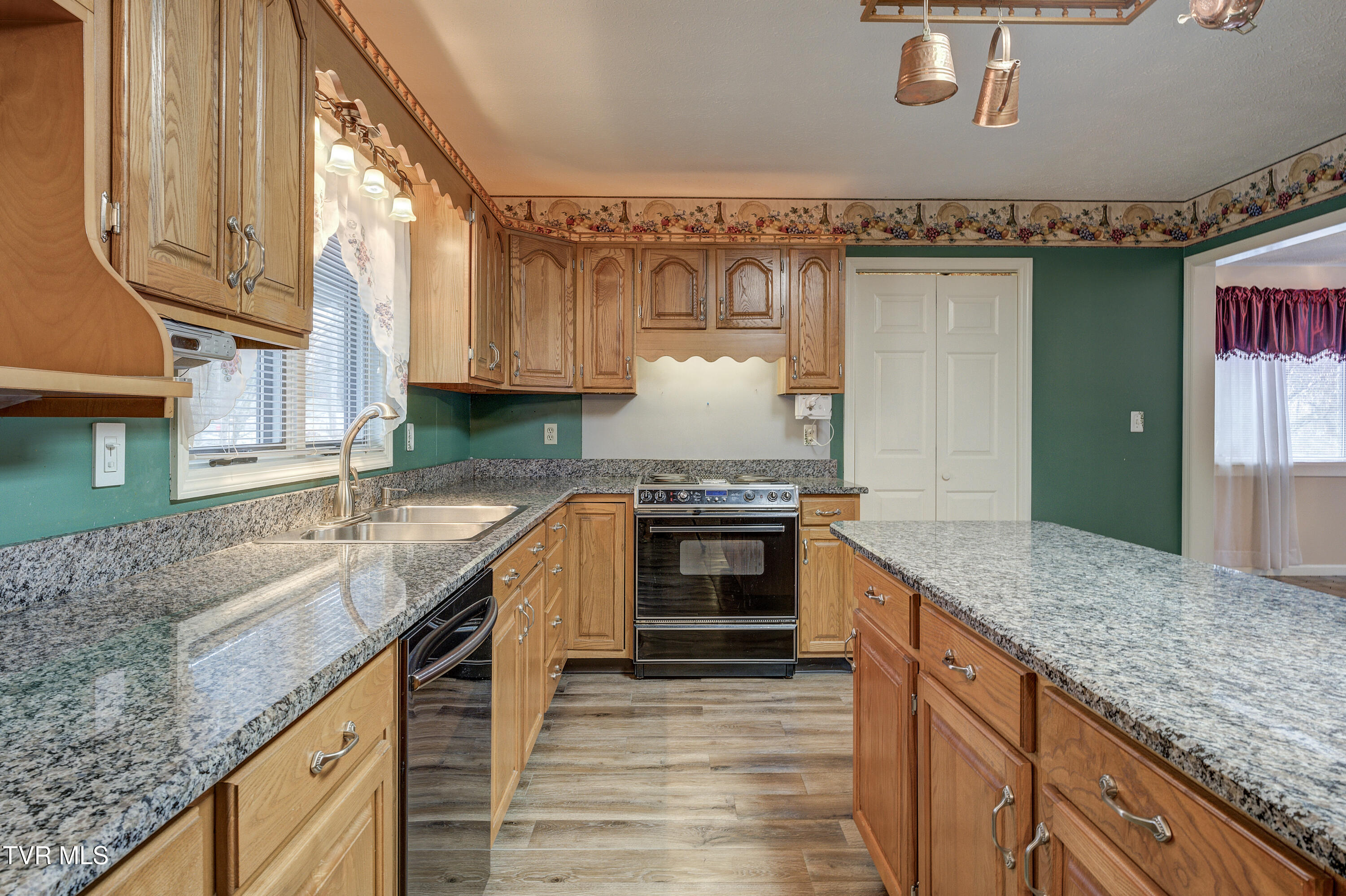 562 Fall Creek Road Blountville, TN 37617 - Photo 9 of 64 FallCreek--4