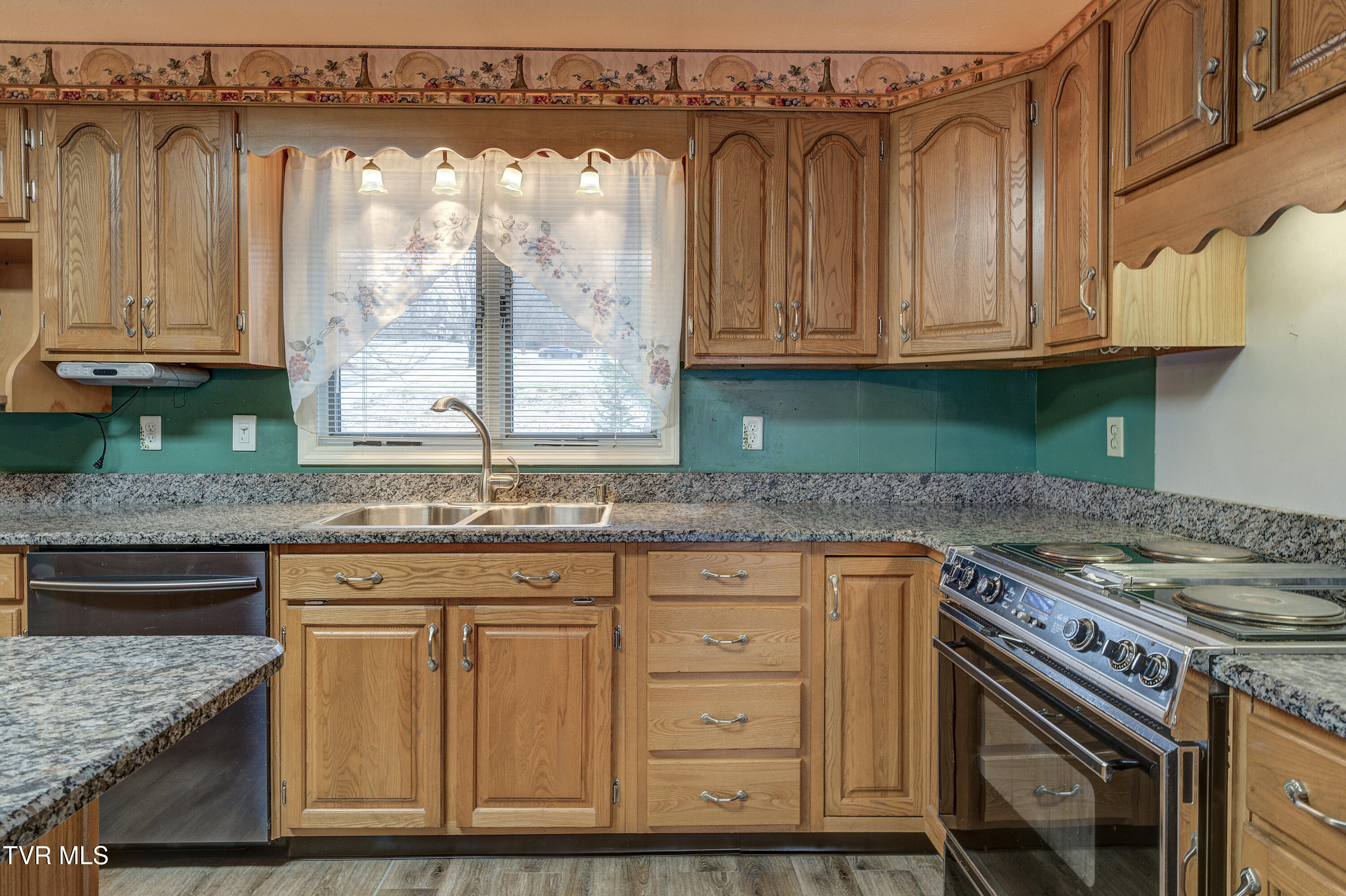 562 Fall Creek Road Blountville, TN 37617 - Photo 10 of 64 FallCreek--5
