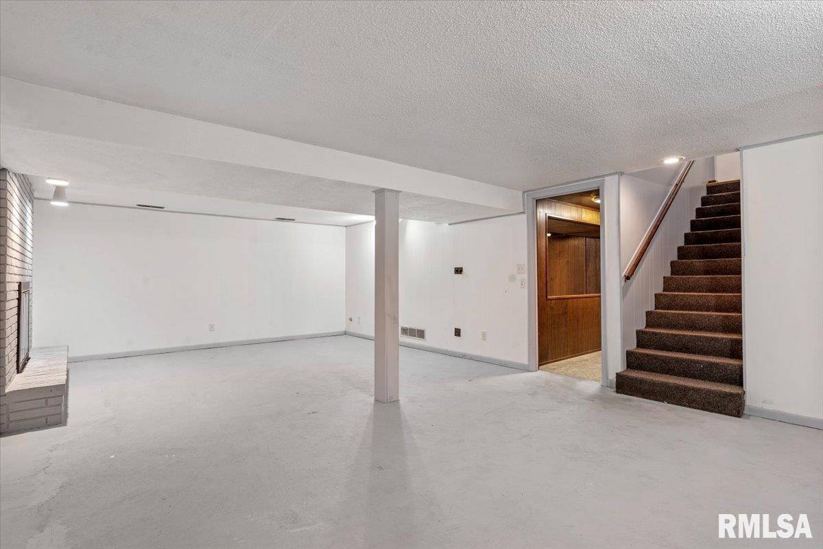 240 Stutely Lane Springfield, IL 62704 - Photo 23 of 28