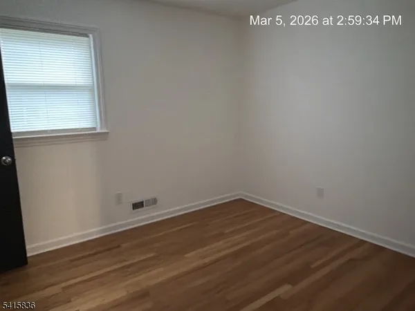 $2,400 | 900 Smith Street, Unit 2, Linden, NJ 07036