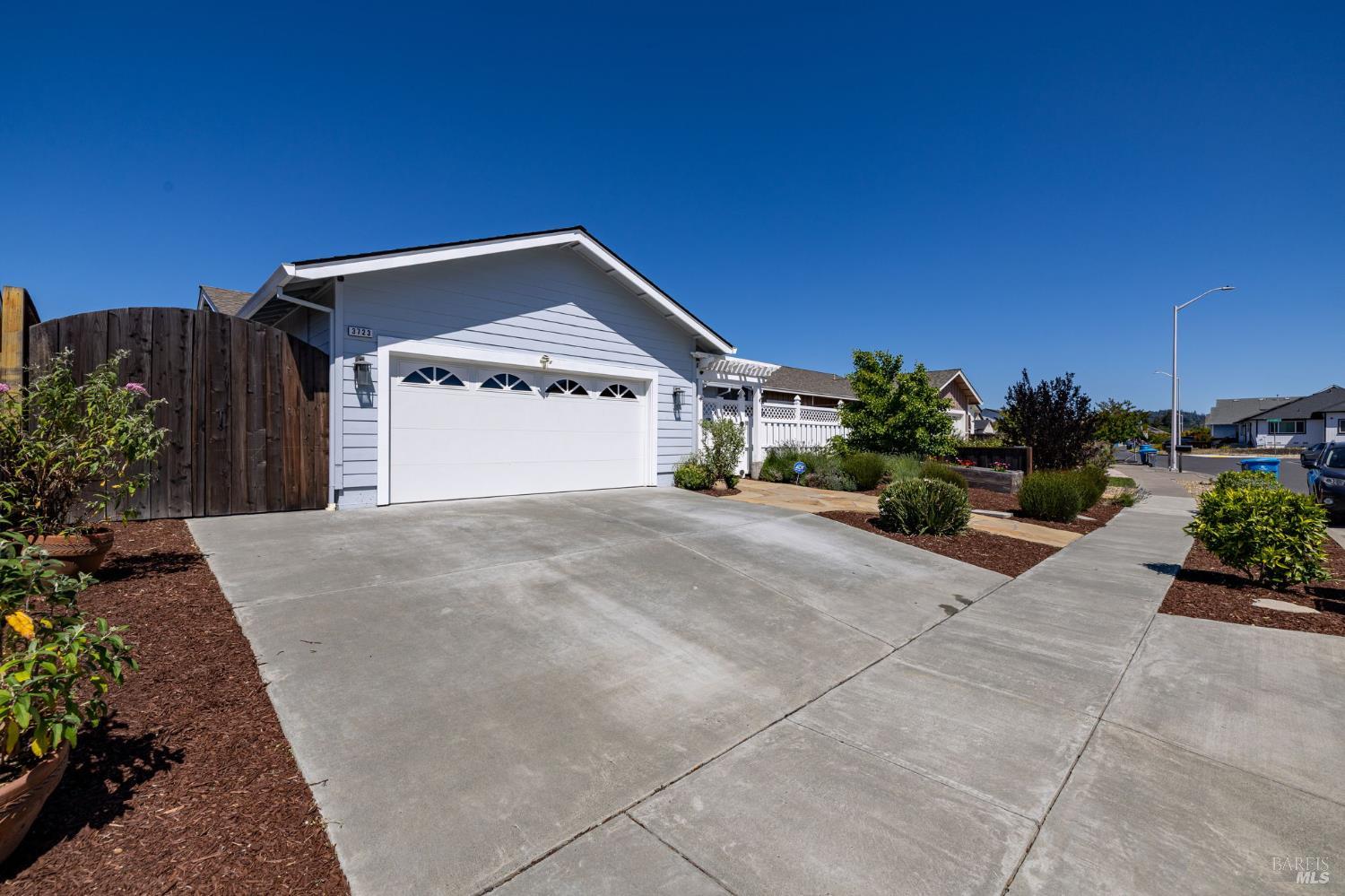 3723 Crestview Drive Santa Rosa, CA 95403 - Photo 6 of 60