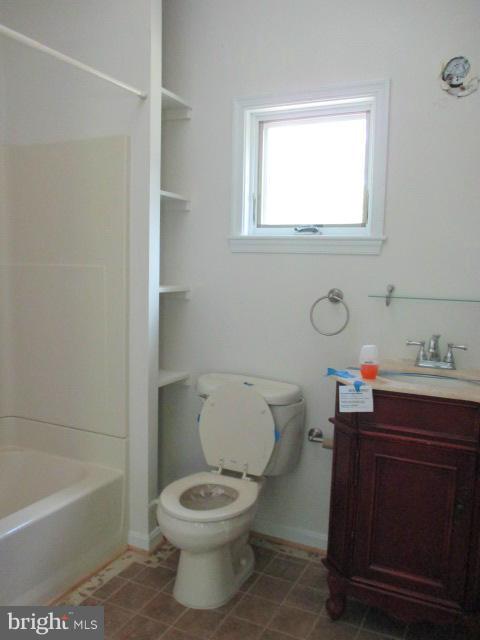 18250 Blue Ridge Mountain Road Bluemont, VA 20135 - Photo 12 of 30 In-law suite bathroom