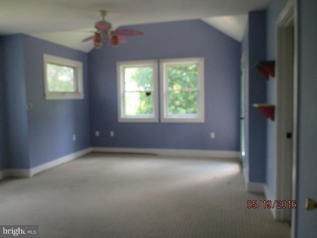18250 Blue Ridge Mountain Road Bluemont, VA 20135 - Photo 17 of 30 Bedroom