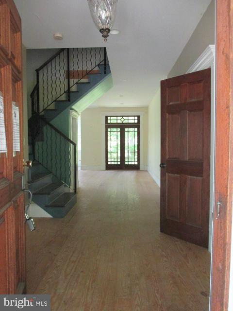 18250 Blue Ridge Mountain Road Bluemont, VA 20135 - Photo 3 of 30 Foyer