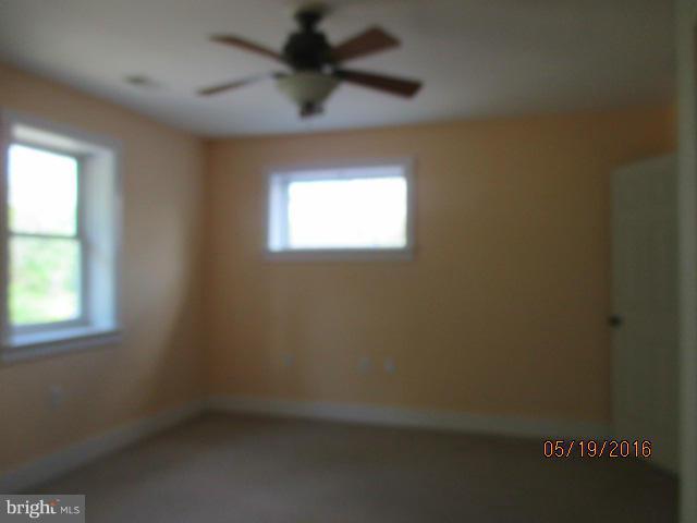 18250 Blue Ridge Mountain Road Bluemont, VA 20135 - Photo 21 of 30 2nd floor sitting room
