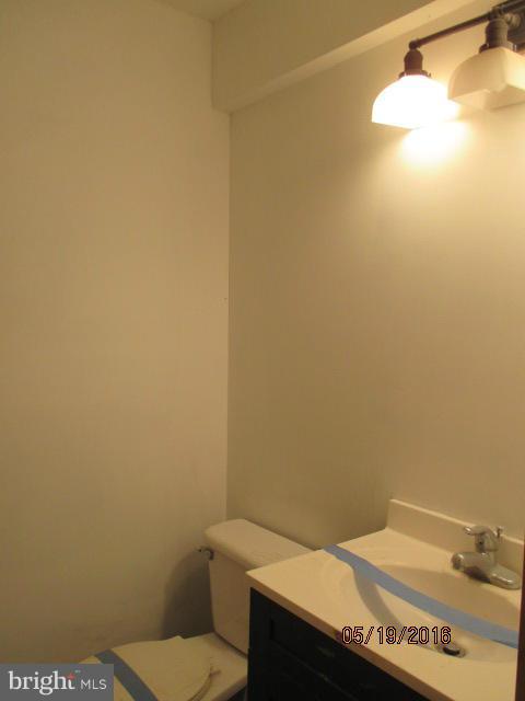 18250 Blue Ridge Mountain Road Bluemont, VA 20135 - Photo 24 of 30 Basement bathroom
