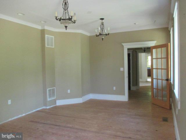 18250 Blue Ridge Mountain Road Bluemont, VA 20135 - Photo 4 of 30 Dining Room