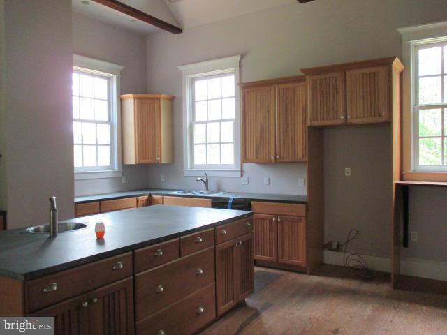 18250 Blue Ridge Mountain Road Bluemont, VA 20135 - Photo 5 of 30 Kitchen
