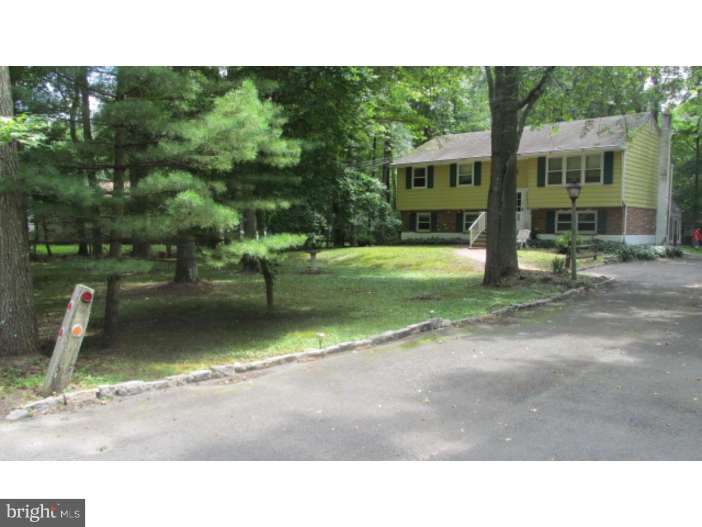 33 Old Red Lion Road Southampton, NJ 08088 - Photo 2 of 8 Driveway