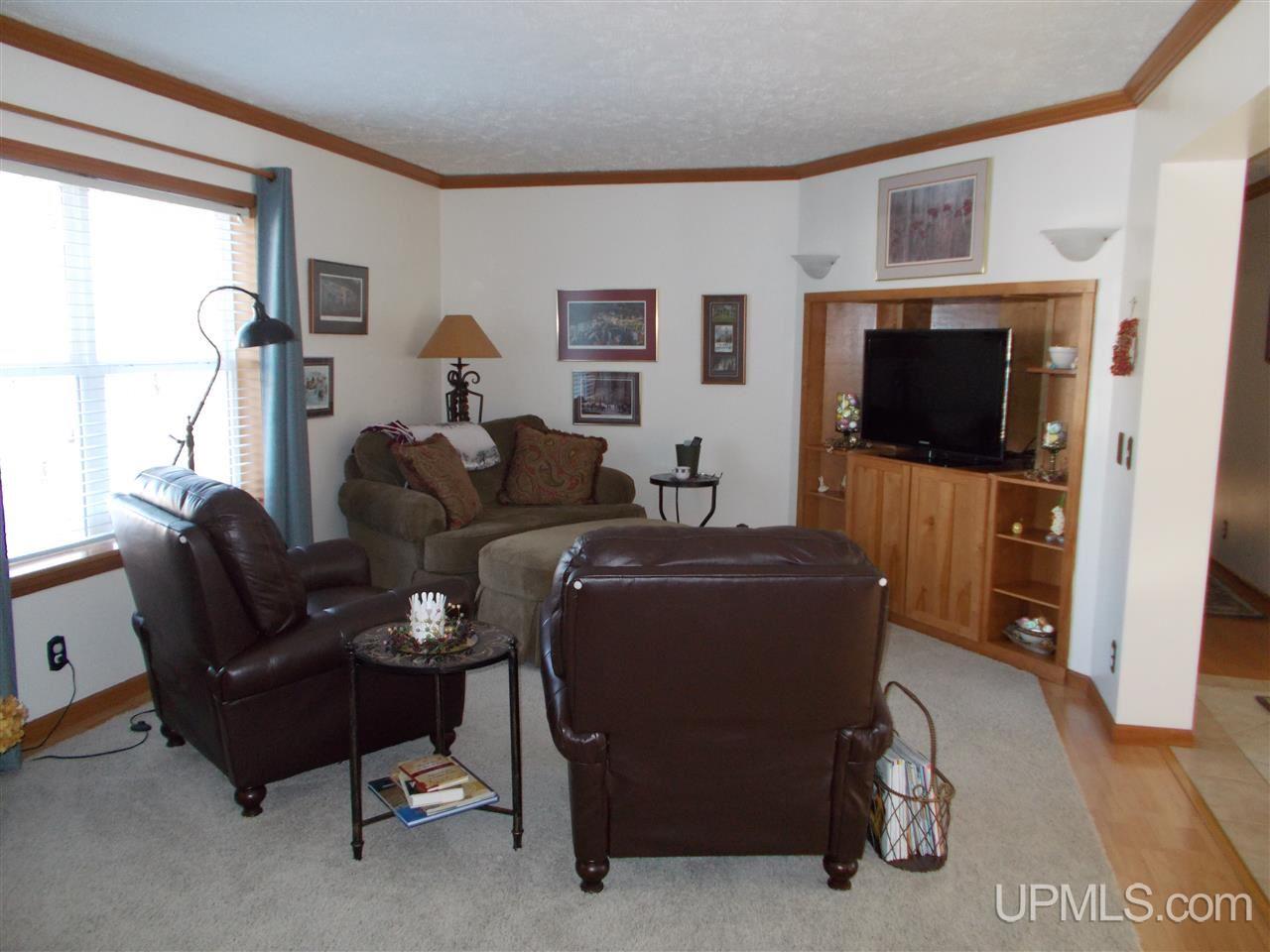7622 Tipperary Road Gladstone, MI 49837 - Photo 10 of 27 Gallery Image 10