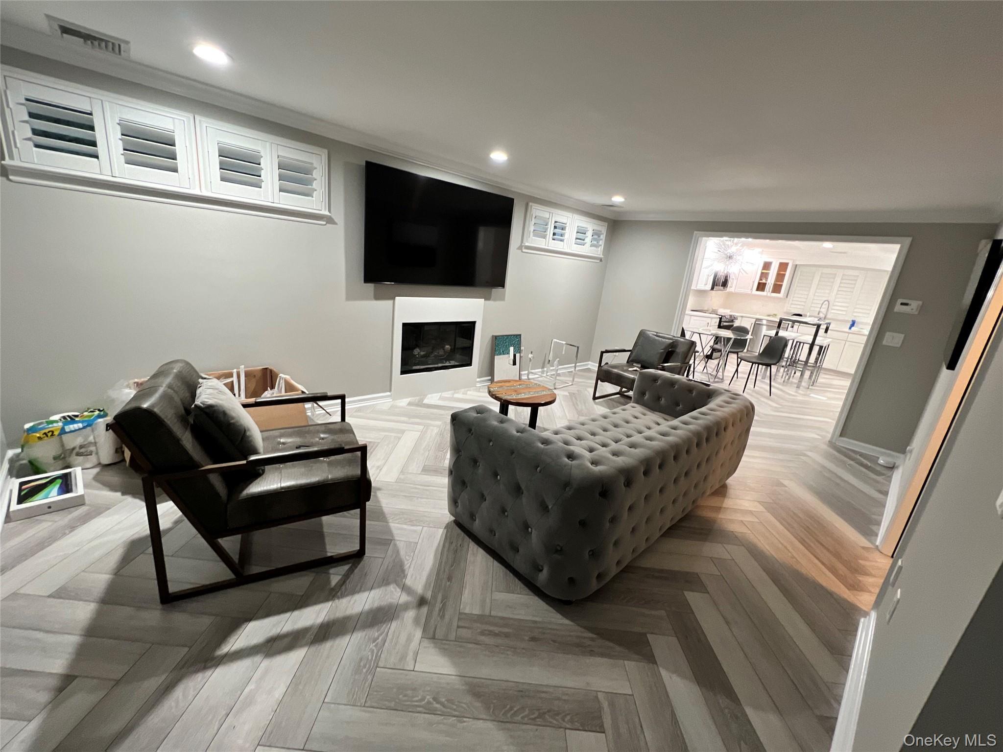 537 Split Rock Road Syosset, NY 11791 - Photo 36 of 39 Gallery Image 36