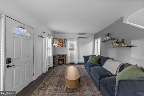 $325,000 | 436 Hunt Avenue, Hamilton, NJ 08610