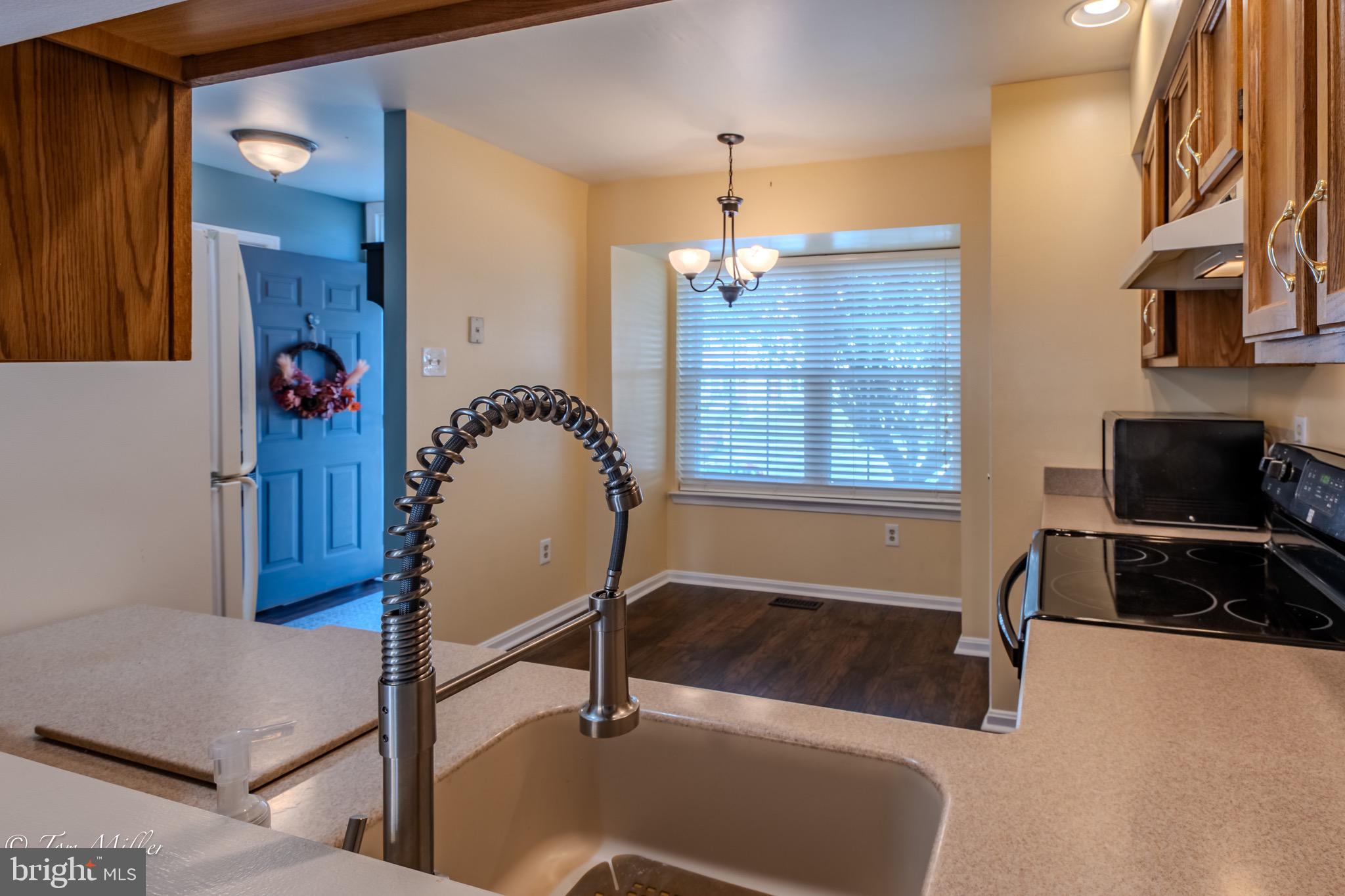 3721 Foxford Stream Road Nottingham, MD 21236 - Photo 14 of 48 a room with furniture and a window